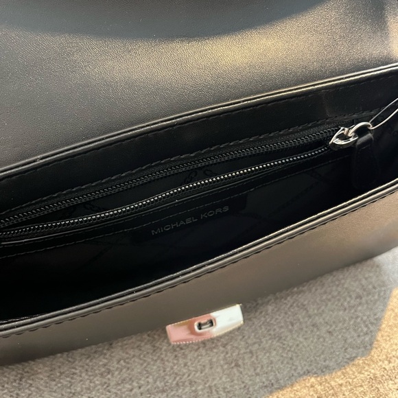 (SOLD) MICHAEL Michael Kors Bradshaw Small Leather Shoulder Bag - Picture 13 of 15